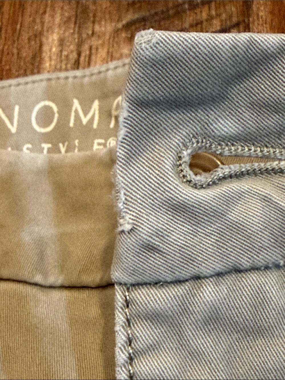 Size 4 Women’s Casual Khaki Shorts - Classic Summer Staple - Picture 5 of 7